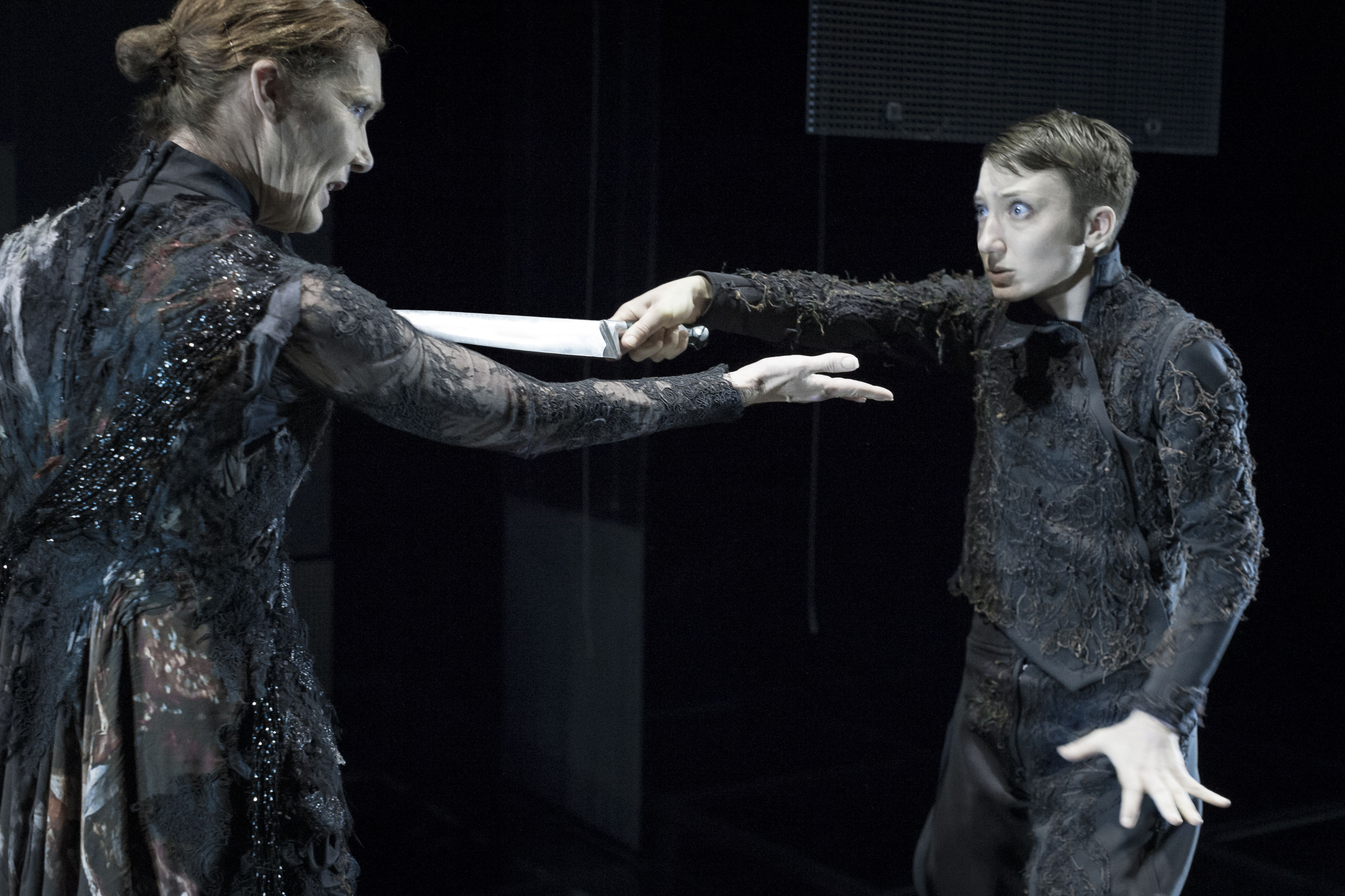 Hamlet vs Hamlet - Toneelhuis & Toneelgroep Amsterdam / Guy Cassiers ...