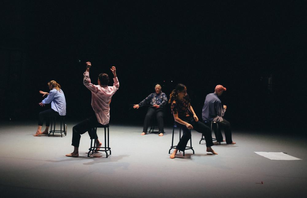 5 dancers on chairs