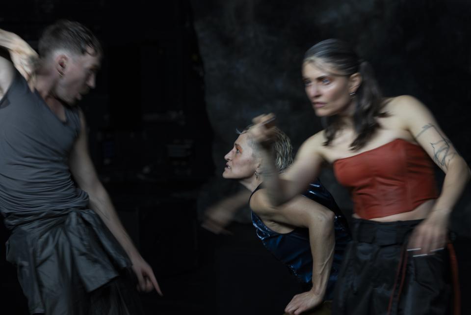 3 performers