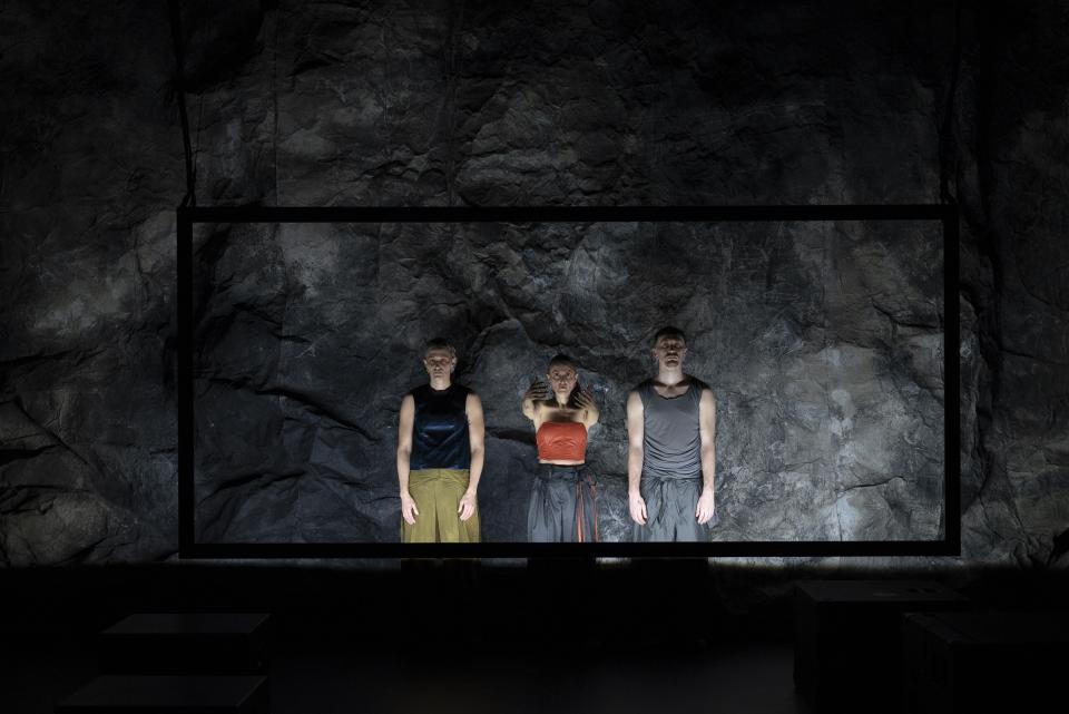 3 performers