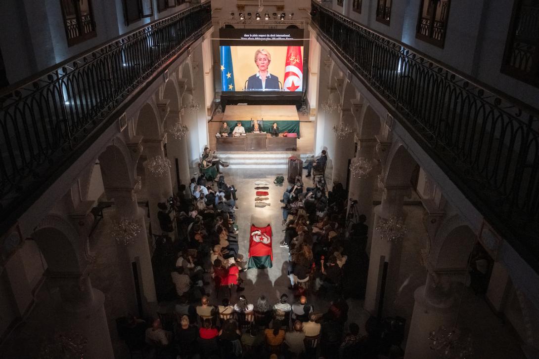 Dignity foto uit Tunis
